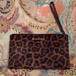 Michael Kors Bedford Large Cheetah Wristlet